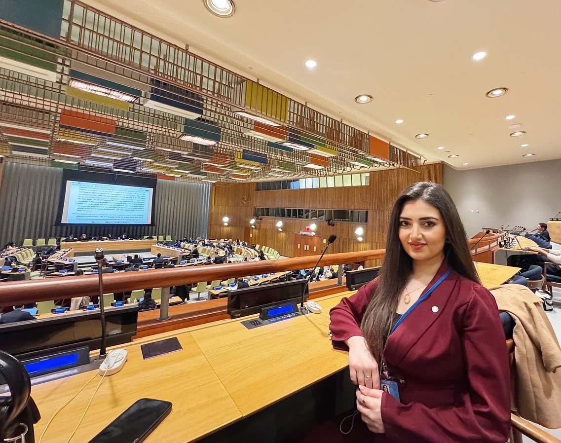 AFAQ-Mitglied Roudy Ali bei der CSW69 im UN-Hauptquartier in New York 488206010_18459814204077315_6665270758198015925_n