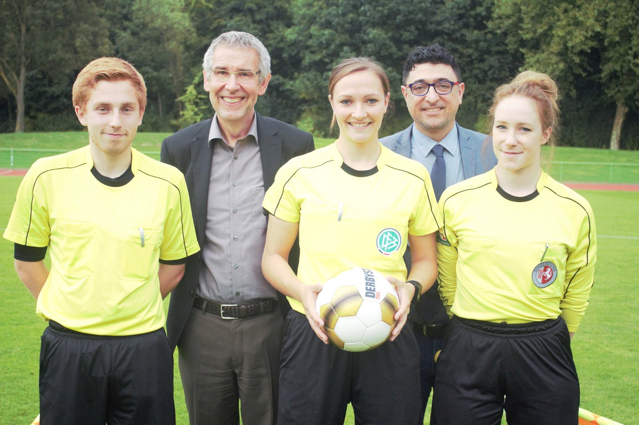 fußball verbindet 16
